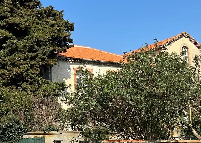 Alojamento de Acomodação e Pequeno-almoço Domaine Du Baron Alzonne